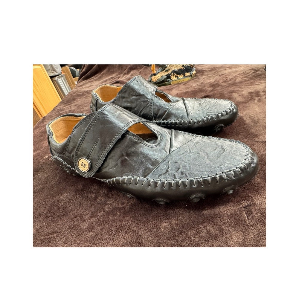 Mens Italian Hand Made Leather Driving shoes sz 12